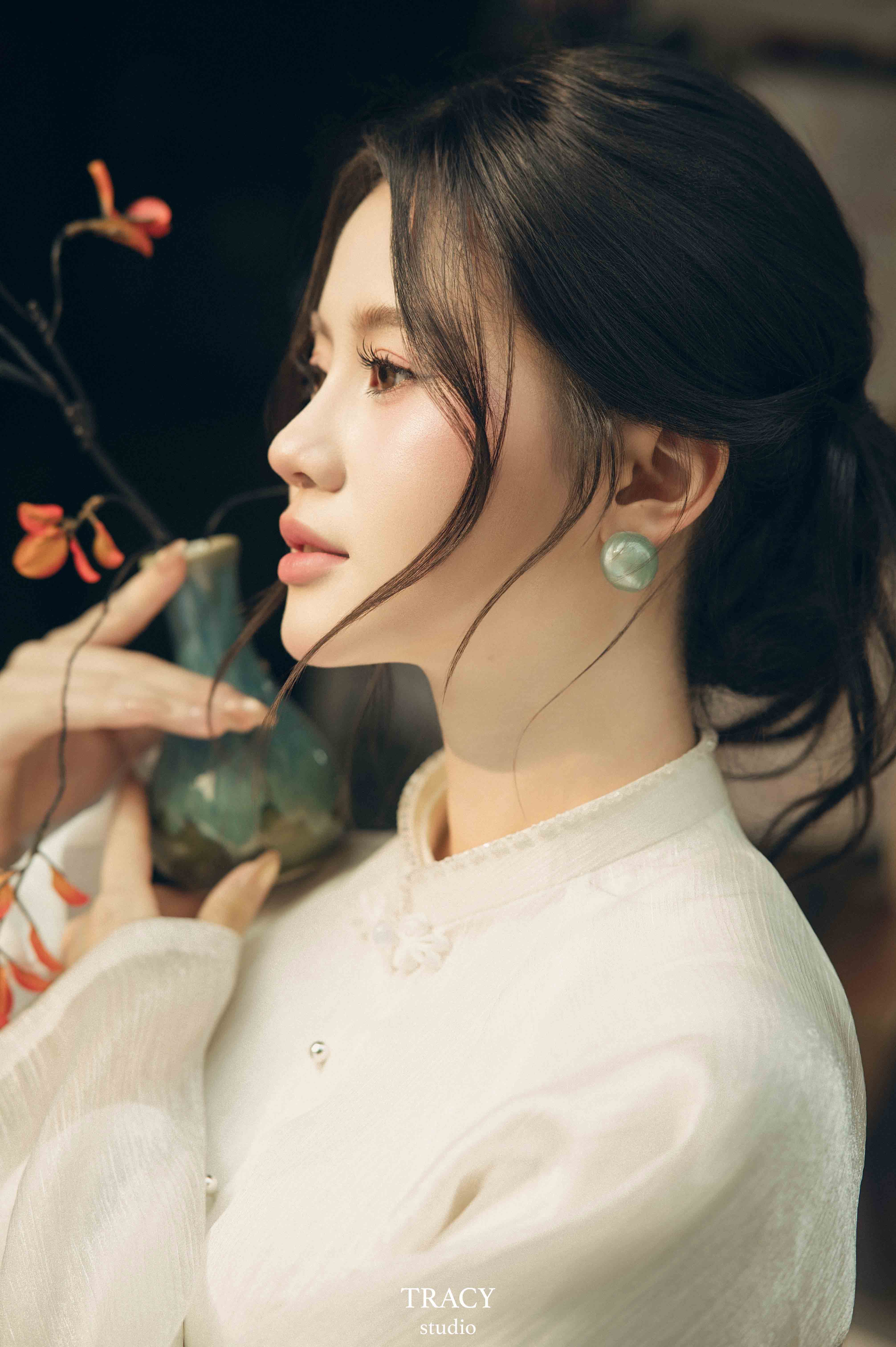 frontend/img/gallery/anh-tet-yem-ao-dai/tracy-studio-chup-ao-dai-pho-khuon (6).jpg